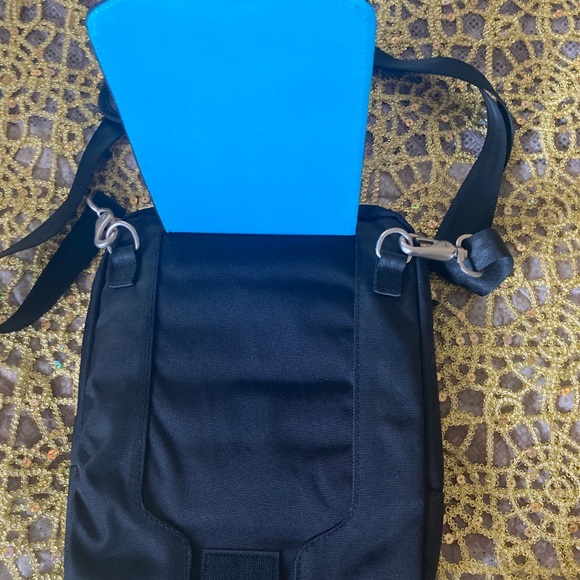 Sold Tablet case - Picture 3 of 6